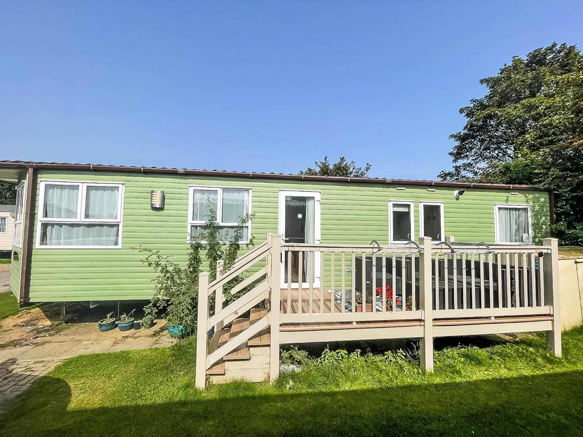 Lovely Caravan For Hire With Decking At Skipsea Sands In Yorkshire Ref 41015Wf Barmston Exterior foto
